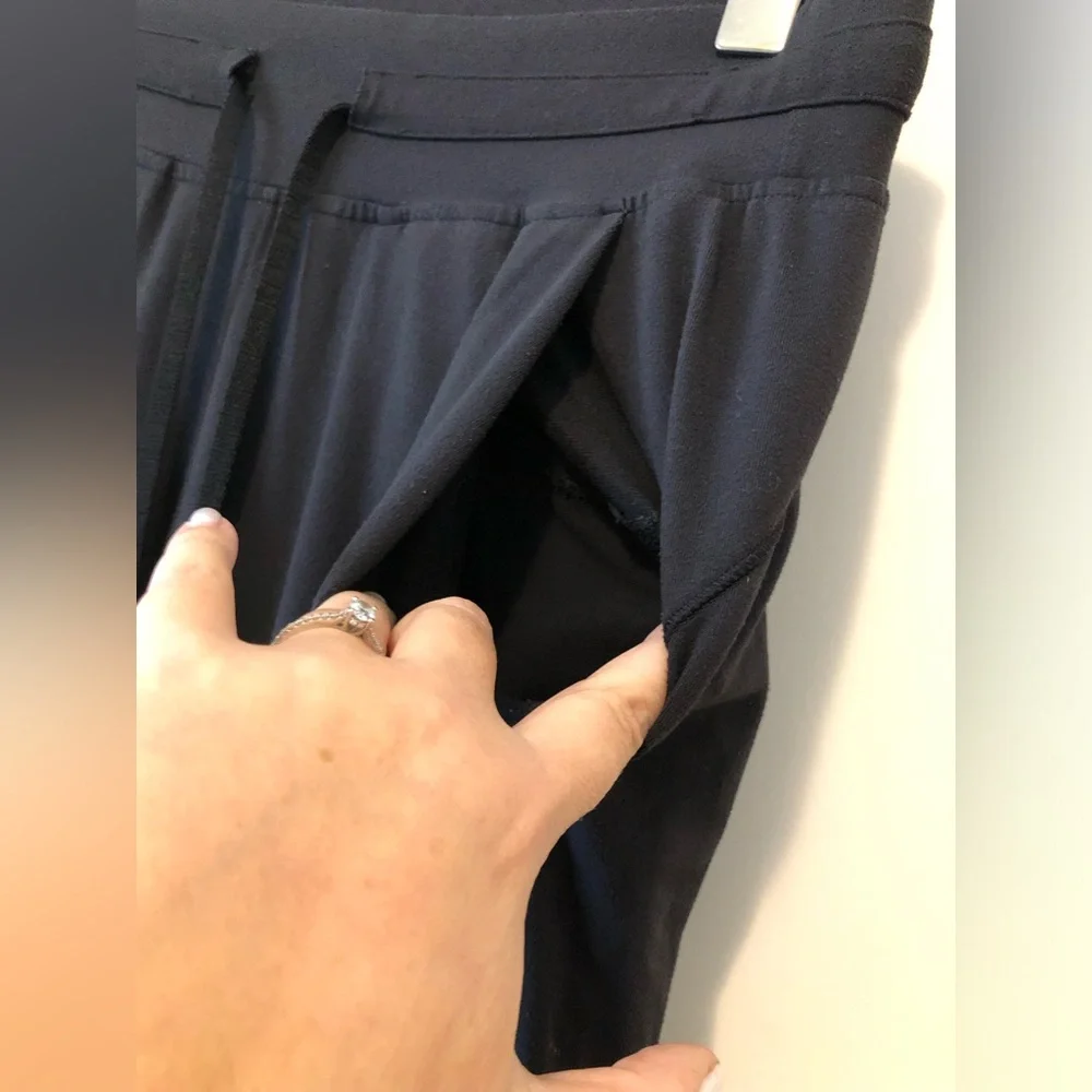 LULULEMON BLACK READY TO RULU JOGGER PANT SIZE 6 29” LENGTH RULU - Picture 7 of 12